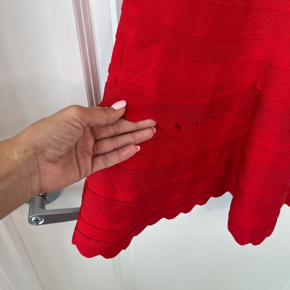 Nevada Love Red Scalloped Bandage Dress – Size M - Picture 6 of 10